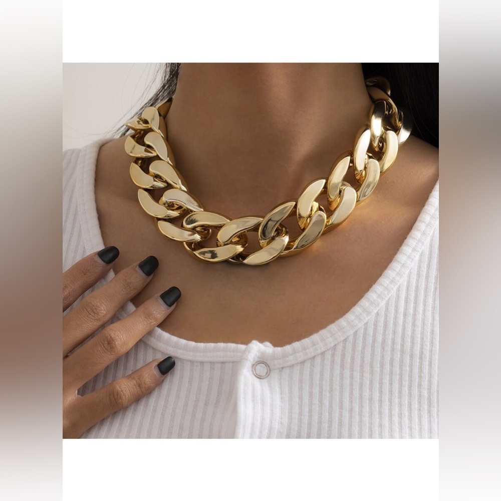 Simple And Fashionable Aluminum Link Necklace - Picture 3 of 3